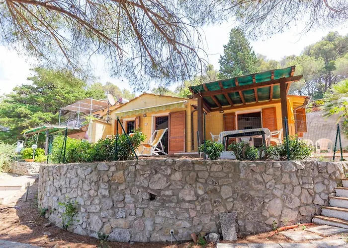 בית נופש Residenza Miramare - Helloelba