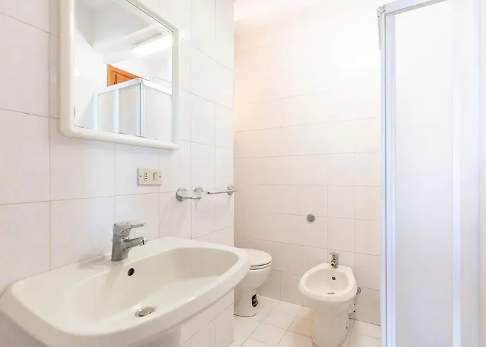 בית נופש Residenza Miramare - Helloelba